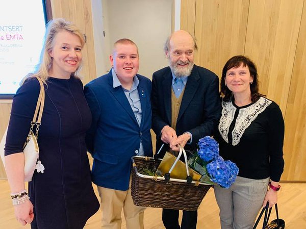 Cancer Treatment Foundation volunteers visit maestro Arvo Pärt